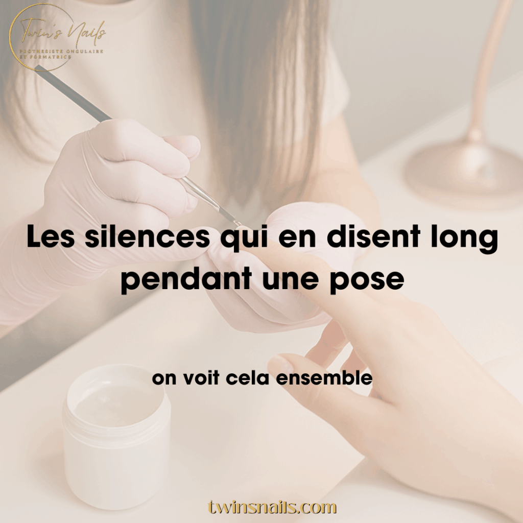 LES SILENCES EN DISENT LONG PENDANT UNE POSE
